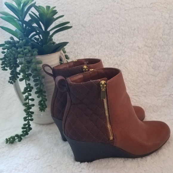 Chaps Shoes - 🧡CHAPS wedge ankle boots🧡